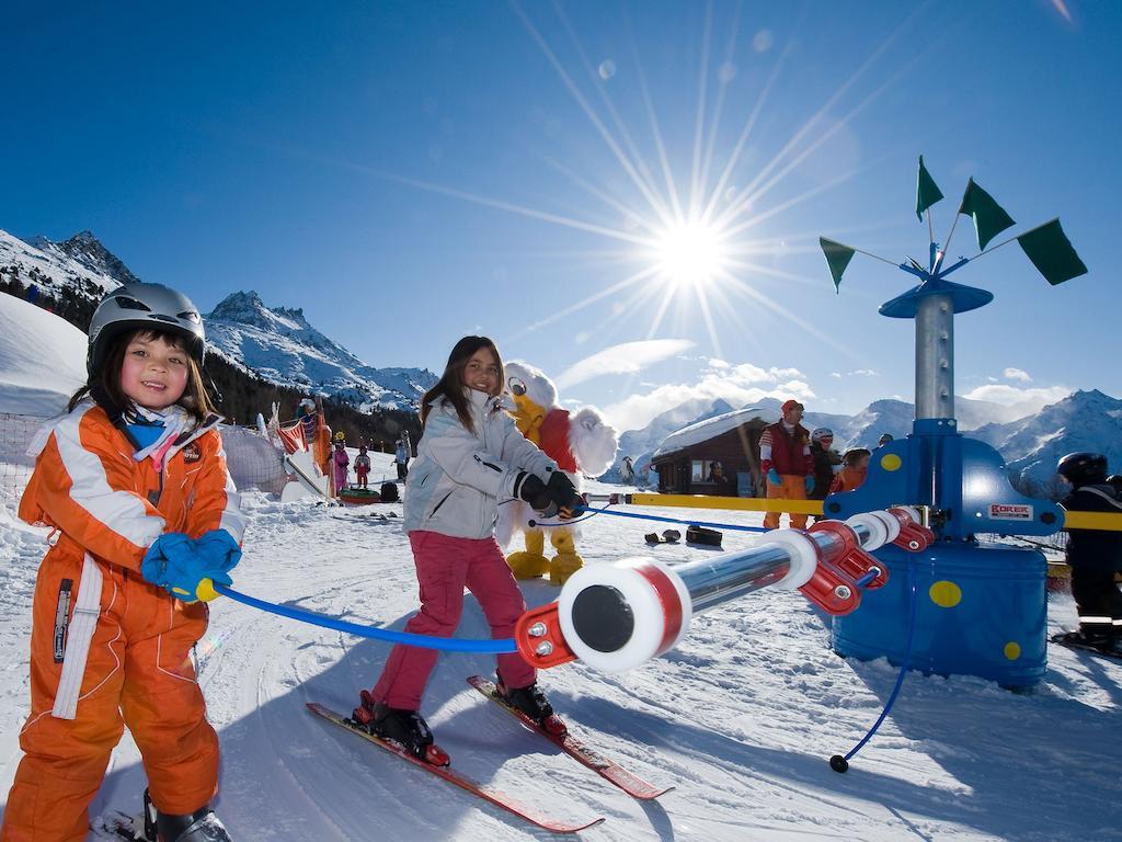 Chalet Soldanella Daire Grächen Dış mekan fotoğraf